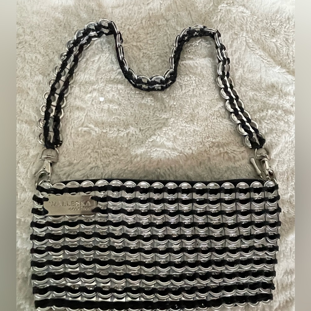 Unique walleska ecochicc black & silver beer tab woven purse.